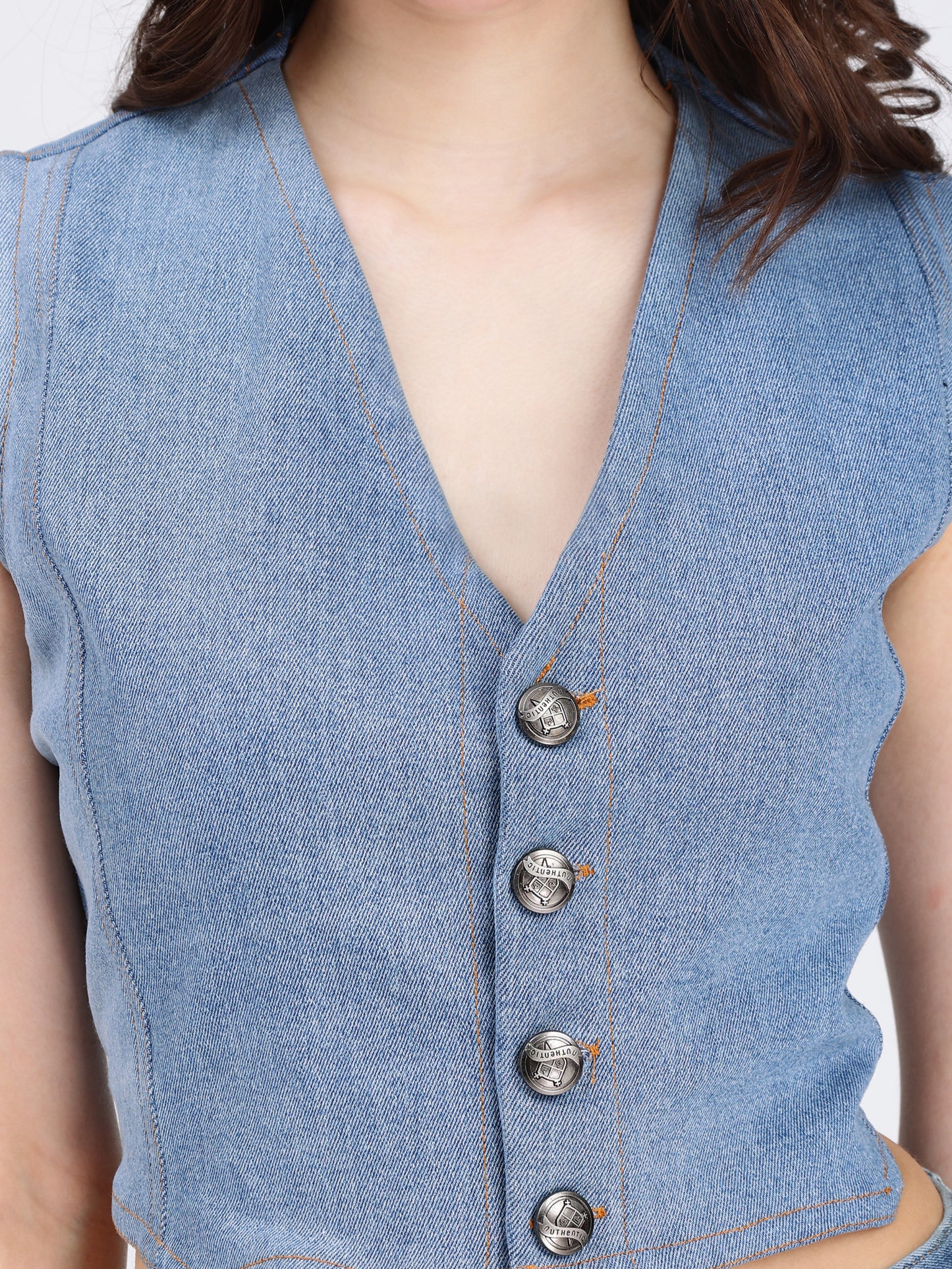 BLUE BOTTON DOWN CROP TOP