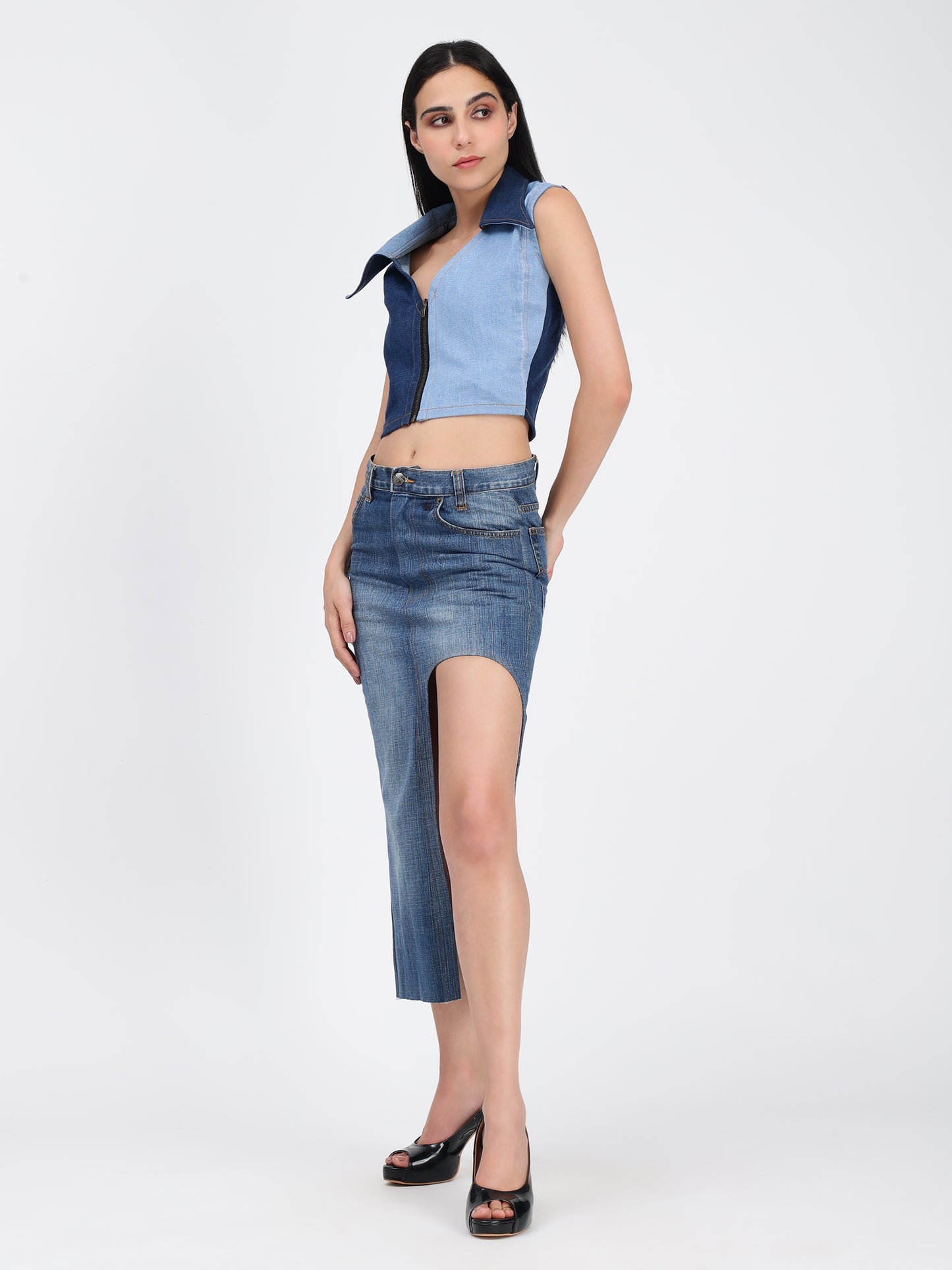 FRONT ZIPPER  COLLAR TOP  (DOUBLE  COLOURED)