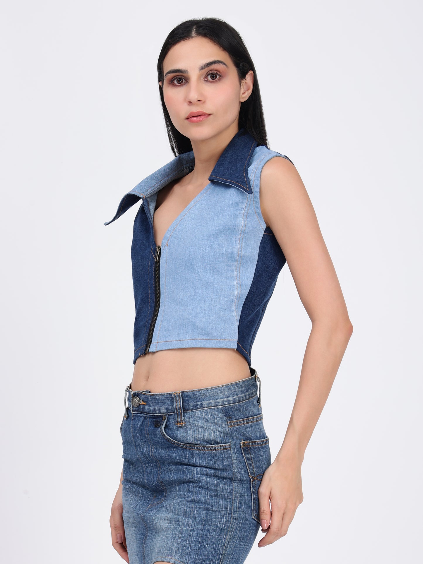 FRONT ZIPPER  COLLAR TOP  (DOUBLE  COLOURED)