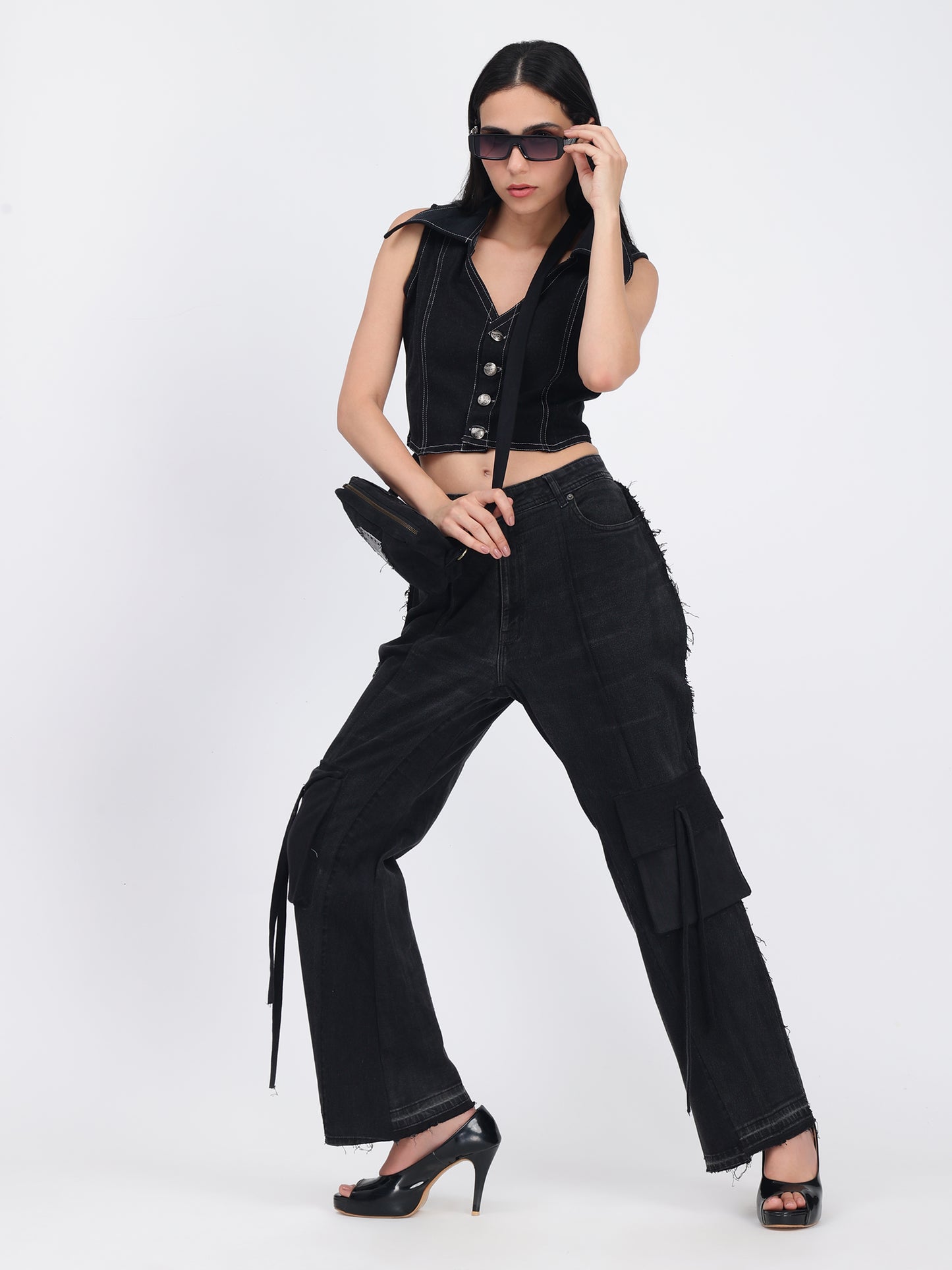 BUTTON-DOWN  BLACK TOP