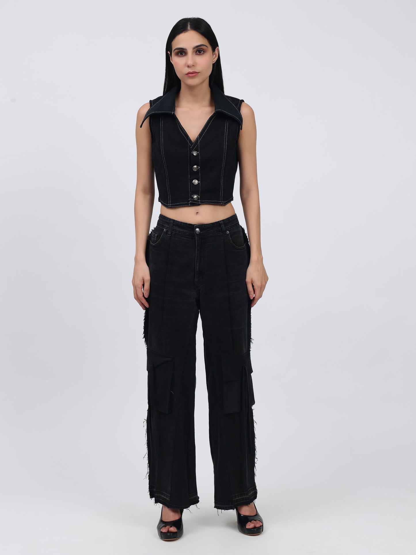 BUTTON-DOWN  BLACK TOP
