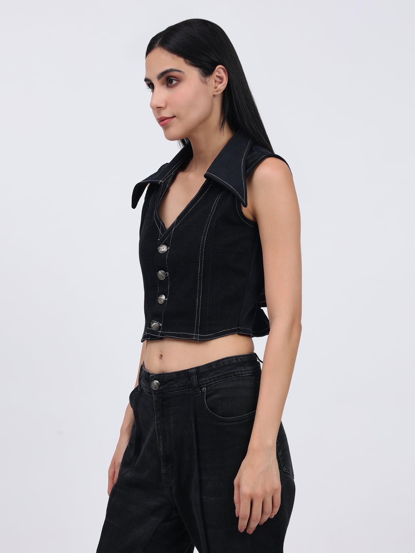 BUTTON-DOWN  BLACK TOP