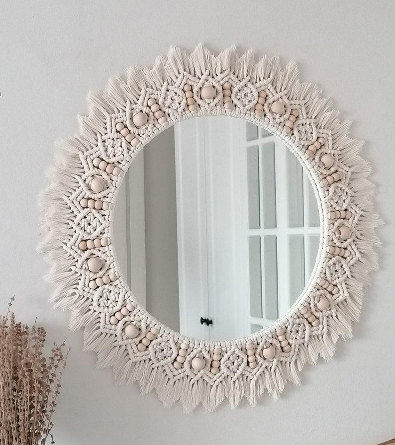 HarmonyKnotReflex - Macrame mirror with wooden beads