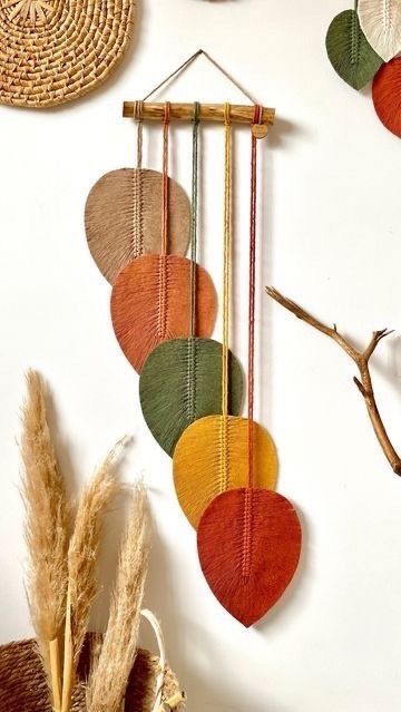 Suspended Serenity - Narrow leaf macrame hanger