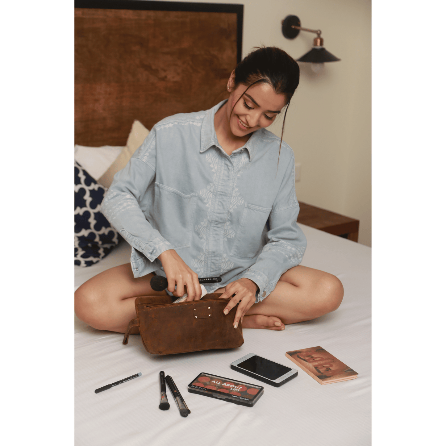 Carry Adventure Genuine Leather Makeup Pouch Muddy Brown
