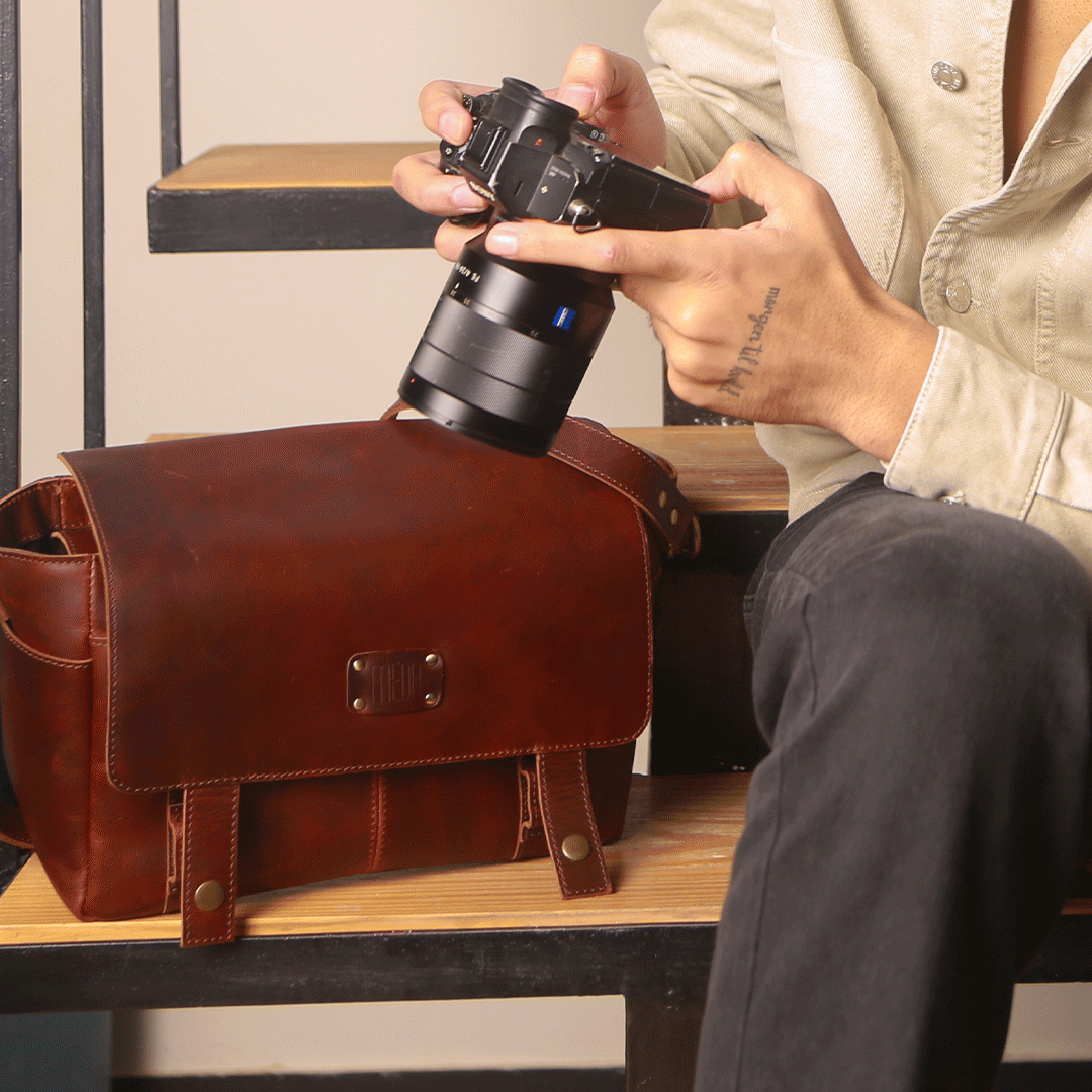 Genuine leather camera bag - Click and Frame